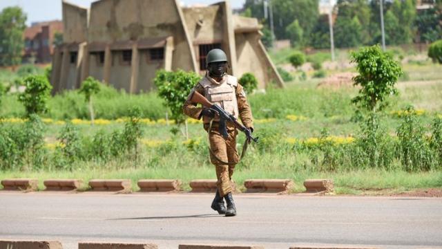 Article : Burkina : la v&eacute;ritable chute du g&eacute;n&eacute;ral Diend&eacute;r&eacute;