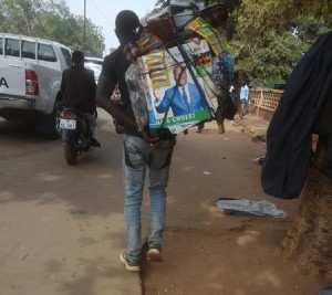 Article : Les Burkinab&egrave; veulent des emplois d&eacute;cents