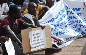 Article : Le ministre Rémy Dandjinou veut-il contrôler la télévision nationale du Burkina ?